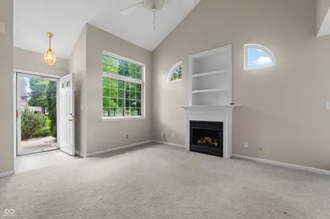 9406 Avon Strand Avon IN 46123