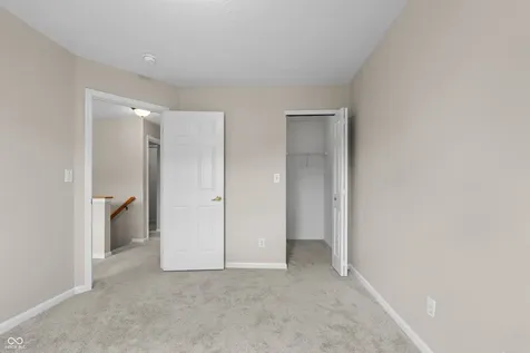 9406 Avon Strand Avon IN 46123