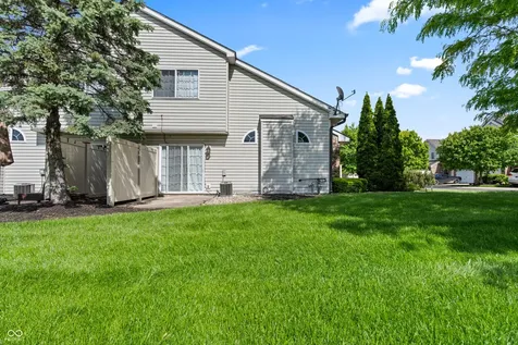9406 Avon Strand Avon IN 46123