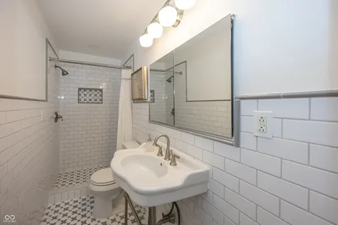 2513 E 99th Street Carmel IN 46280