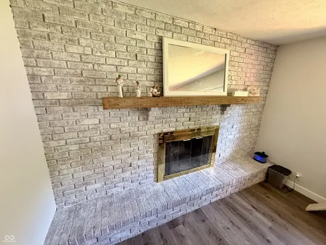 7424 Mcfarland Road Indianapolis IN 46227