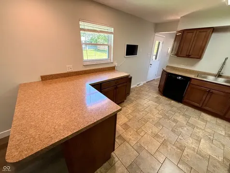 7424 Mcfarland Road Indianapolis IN 46227