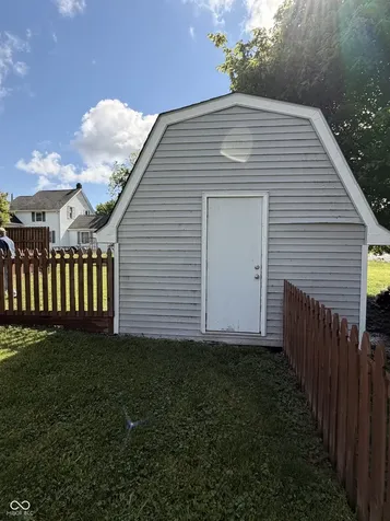 809 W Pearl Street Trafalgar IN 46181