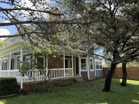 809 W Pearl Street Trafalgar IN 46181