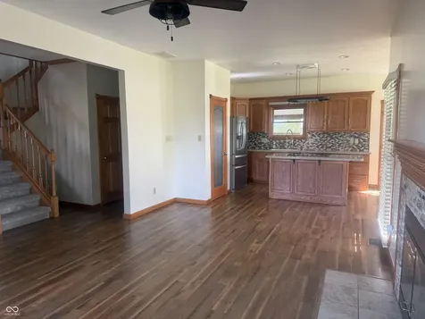 809 W Pearl Street Trafalgar IN 46181