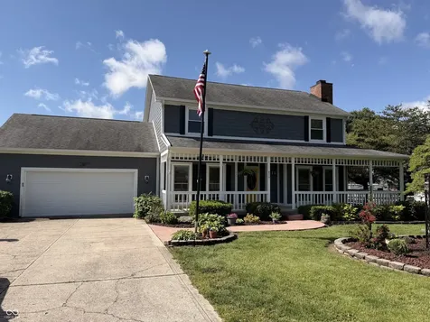 809 W Pearl Street Trafalgar IN 46181