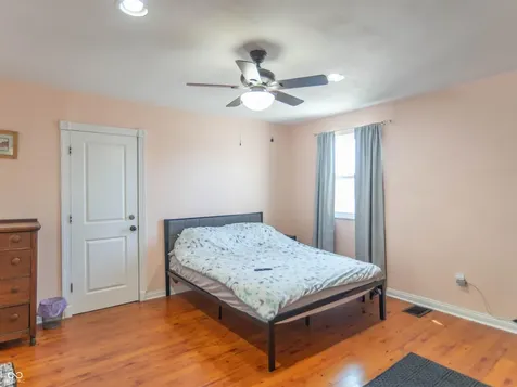 3718 W 10th Street Indianapolis IN 46222