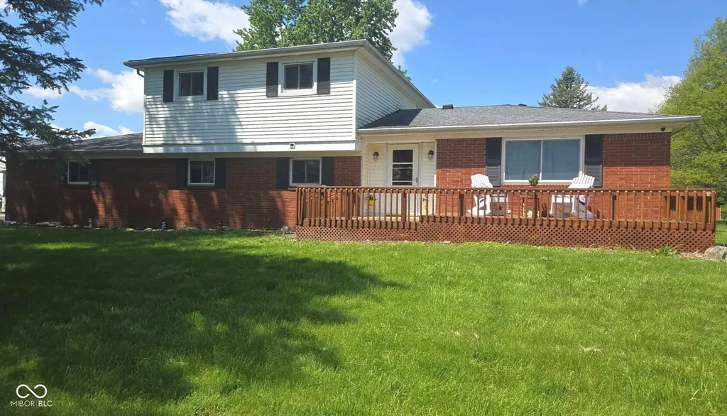 10640 N County Road 250 E Roachdale IN 46172