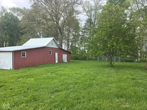 10640 N County Road 250 E Roachdale IN 46172