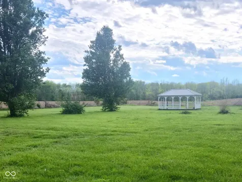 10640 N County Road 250 E Roachdale IN 46172
