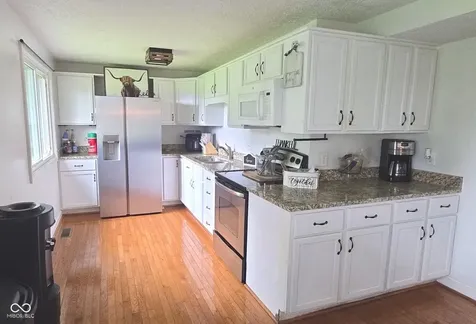 10640 N County Road 250 E Roachdale IN 46172