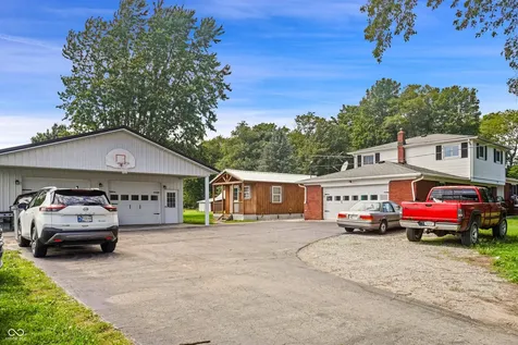 10640 N County Road 250 E Roachdale IN 46172