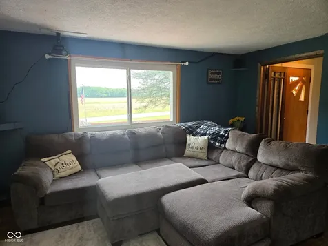 10640 N County Road 250 E Roachdale IN 46172
