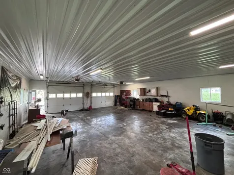 10640 N County Road 250 E Roachdale IN 46172