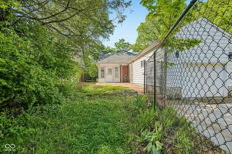 1230 Kessler Boulevard East Drive Indianapolis IN 46220