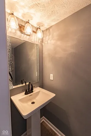 296 Watercrest Way Avon IN 46123