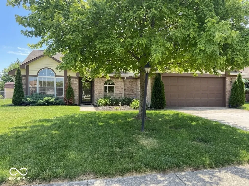 7711 Germander Lane Indianapolis IN 46237