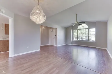 7711 Germander Lane Indianapolis IN 46237