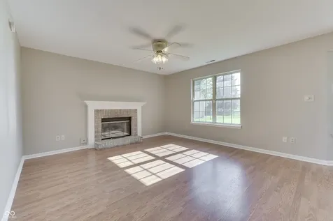 7711 Germander Lane Indianapolis IN 46237