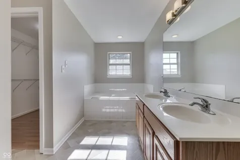 7711 Germander Lane Indianapolis IN 46237