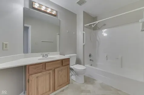 7711 Germander Lane Indianapolis IN 46237