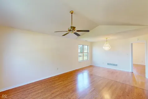7711 Germander Lane Indianapolis IN 46237