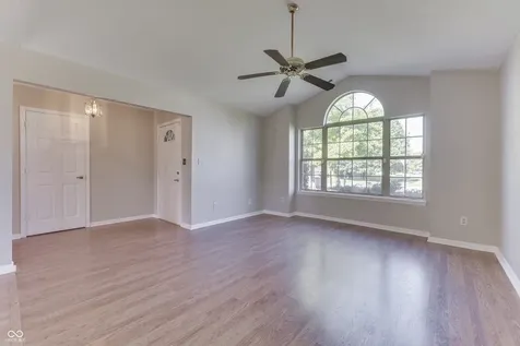 7711 Germander Lane Indianapolis IN 46237
