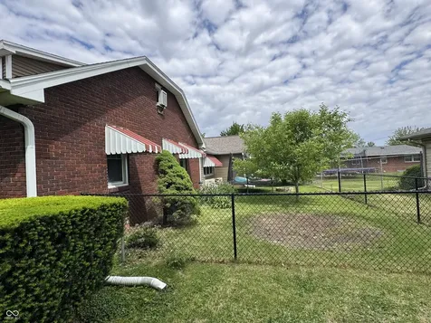 2722 17th Street Columbus IN 47201