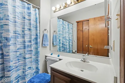 1763 Wellesley Lane Indianapolis IN 46219