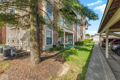 1763 Wellesley Lane Indianapolis IN 46219