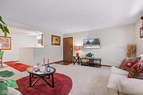 1763 Wellesley Lane Indianapolis IN 46219