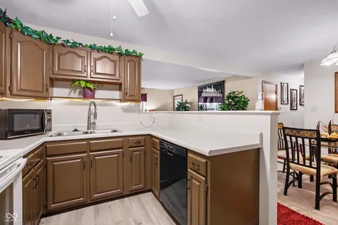 1763 Wellesley Lane Indianapolis IN 46219