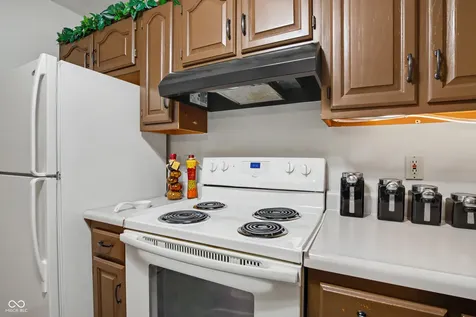 1763 Wellesley Lane Indianapolis IN 46219