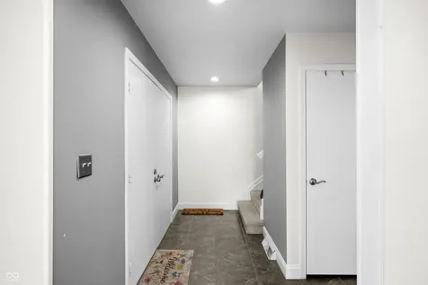 3975 Offshore Drive Columbus IN 47203