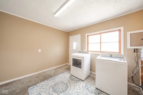 2513 W 300 S Shelbyville IN 46176