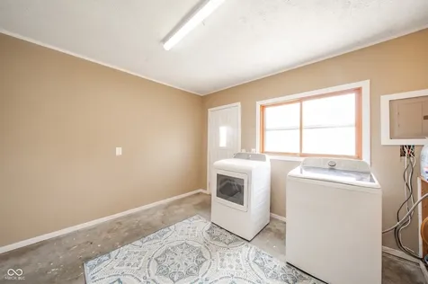 2513 W 300 S Shelbyville IN 46176