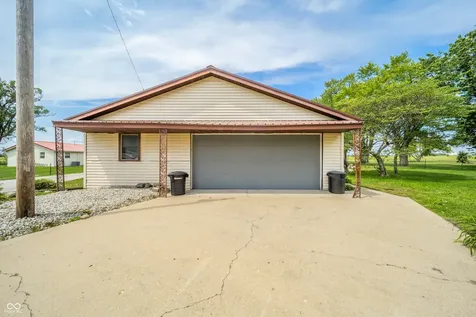 2513 W 300 S Shelbyville IN 46176