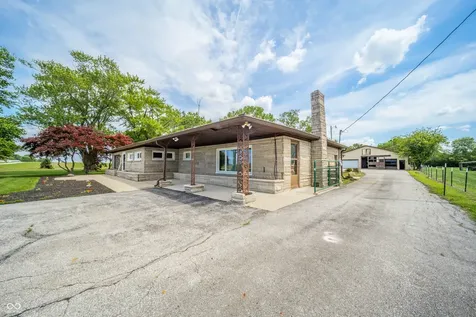 2513 W 300 S Shelbyville IN 46176
