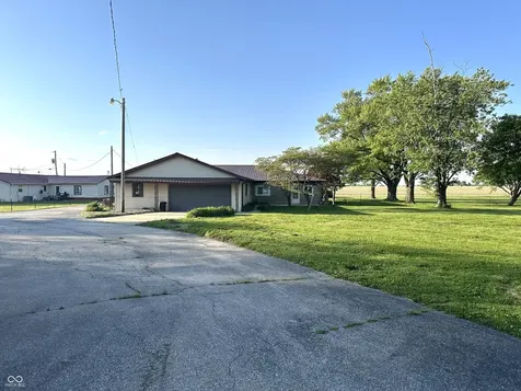 2513 W 300 S Shelbyville IN 46176