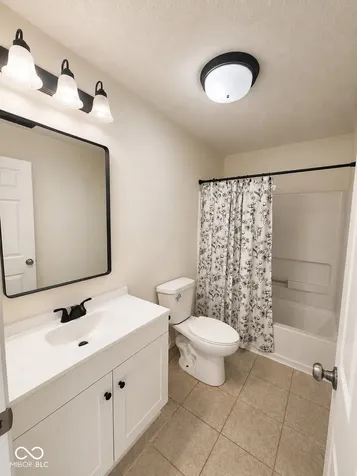 5425 Powder River Court Indianapolis IN 46221