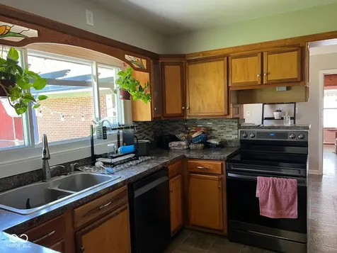 2071 S 600 W New Palestine IN 46163
