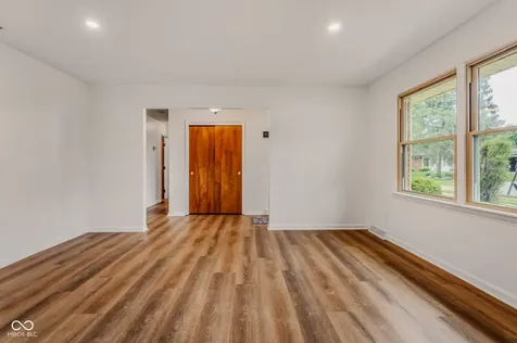 4515 W Mission Court Columbus IN 47203