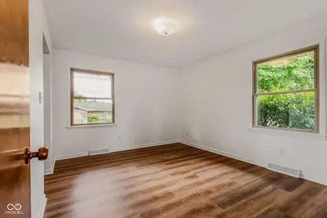 4515 W Mission Court Columbus IN 47203
