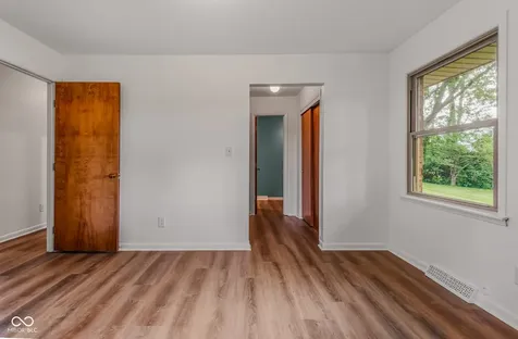 4515 W Mission Court Columbus IN 47203