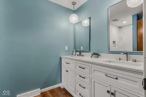 4515 W Mission Court Columbus IN 47203
