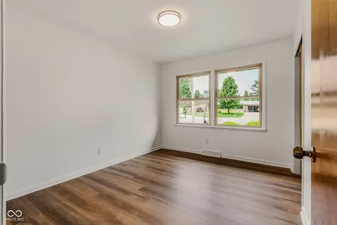 4515 W Mission Court Columbus IN 47203