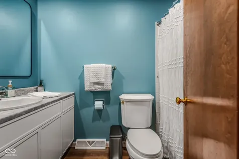 4515 W Mission Court Columbus IN 47203