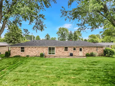 4515 W Mission Court Columbus IN 47203
