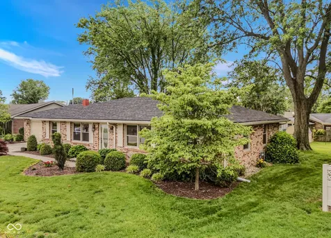4515 W Mission Court Columbus IN 47203