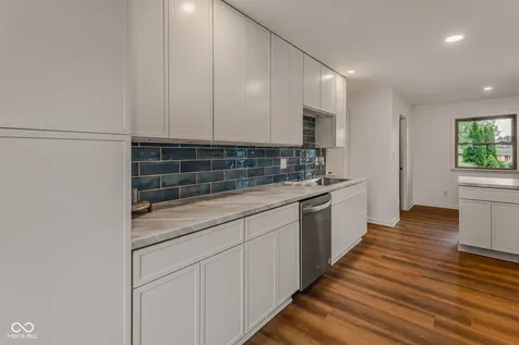 4515 W Mission Court Columbus IN 47203